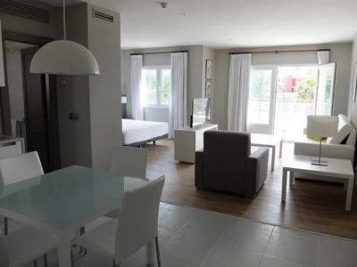 daa4b3a6-490a-435a-939e-9b0931f73f42